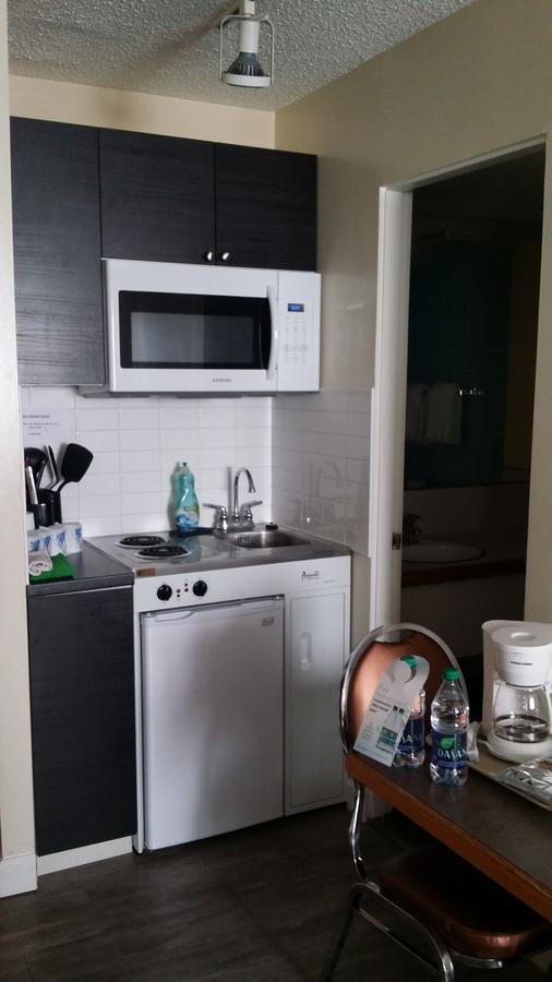 Bear Country Inn Terrace Ngoại thất bức ảnh